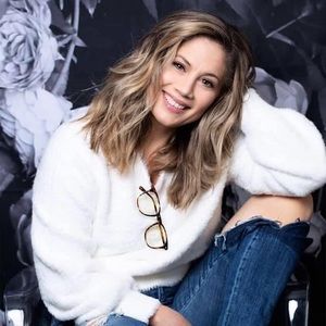 Meet your Posher, Gina